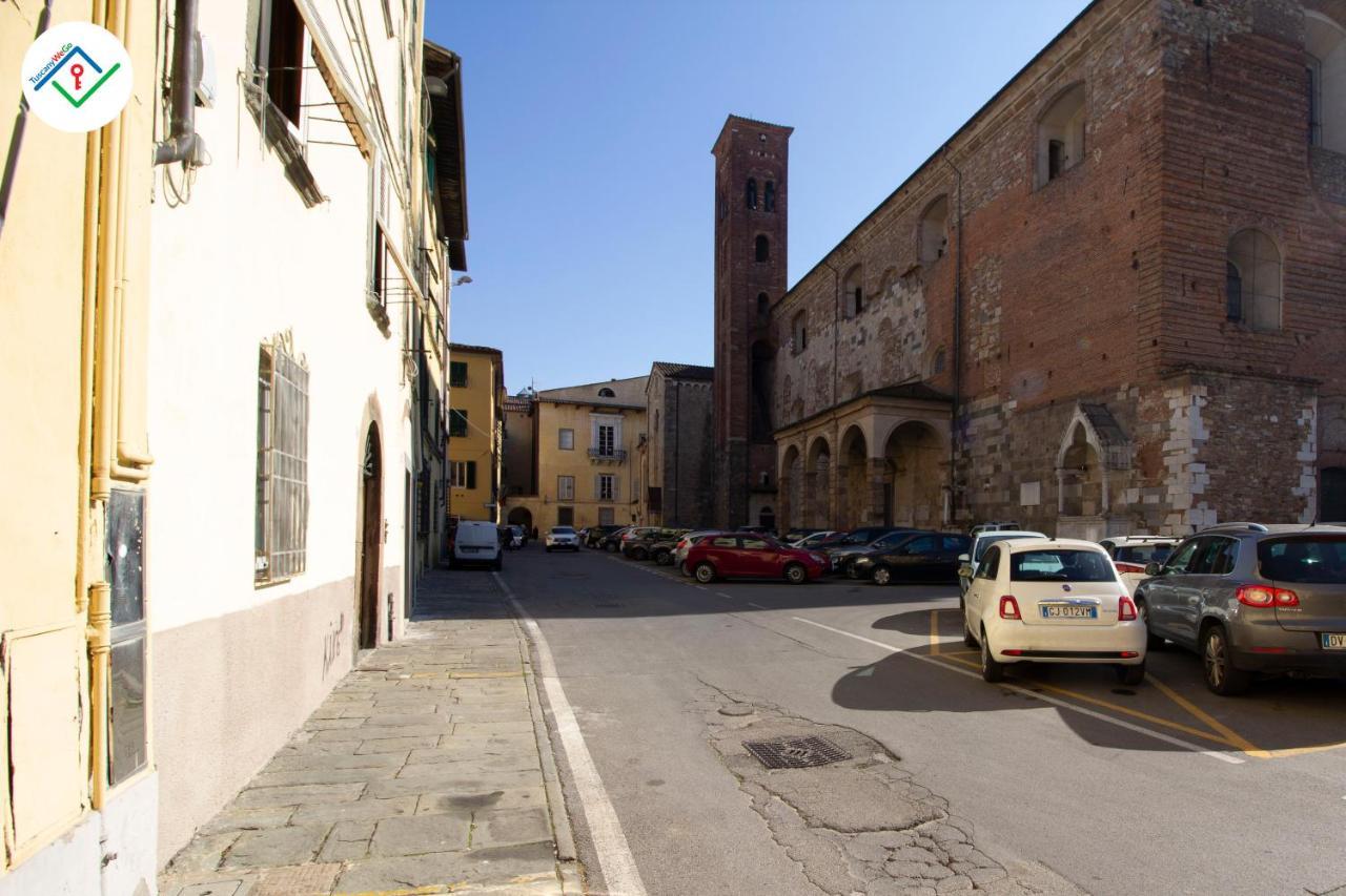 Antica Piazza Apartment By Tuscanywego Лукка Экстерьер фото